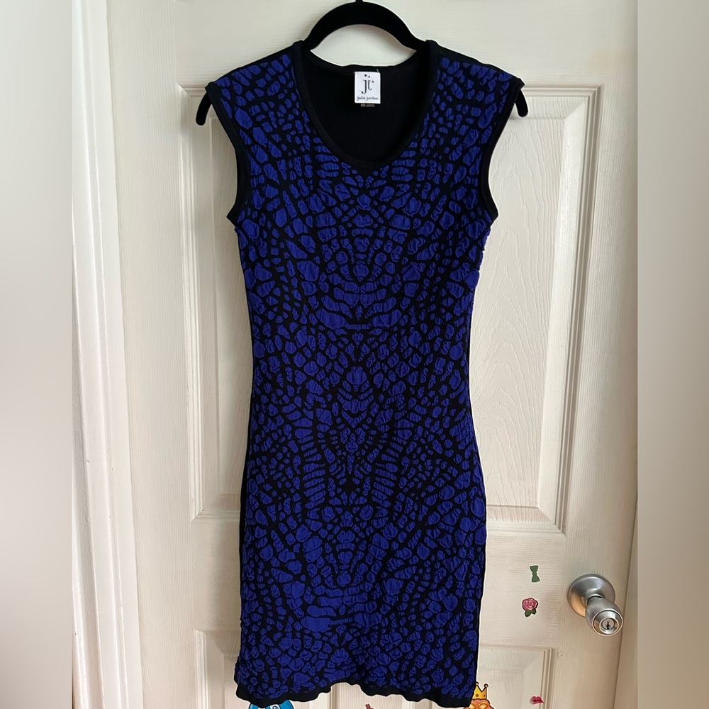 Julia Jordan Sheath Dress